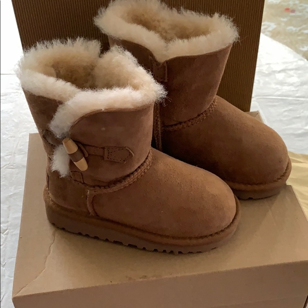 Ugg Toddler Girl T Ebony Chestnut boots NIB - Picture 4 of 4